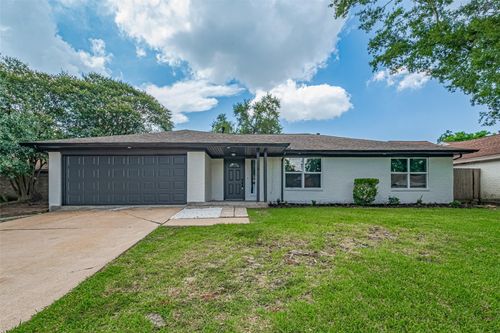 3407 Coachlight Ln, Baytown, TX, 77521-1945 | Card Image