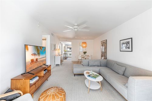 apt-309-72 7th St S, NAPLES, FL, 34102-6138 | Card Image