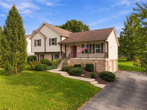 1350 Spyglass Hl, Hempfield Twp, PA, 15601 | Card Image