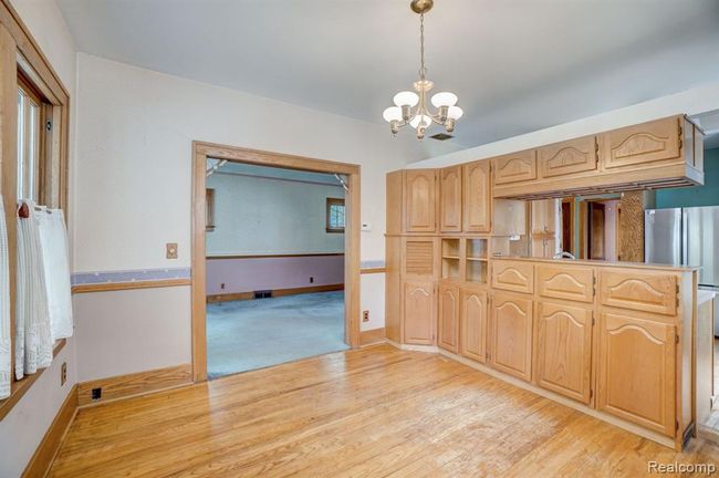 909 Hilldale Drive, Home with 3 bedrooms, 1 bathrooms and null parking in Royal Oak MI | Image 8