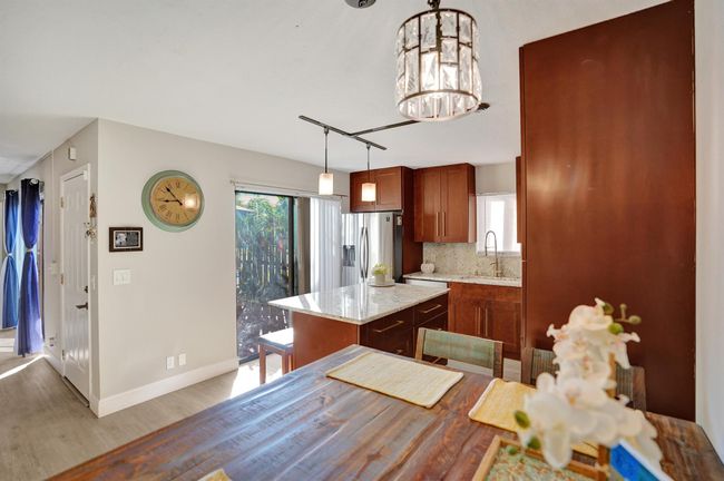 804 Waterview Dr, Condo with 3 bedrooms, 3 bathrooms and null parking in Palm Springs FL | Image 4