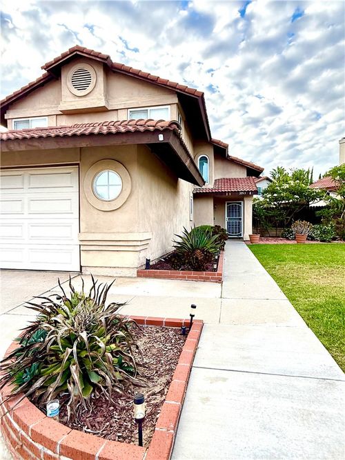 3953 Salt Creek Way, Ontario, CA, 91761-0211 | Card Image