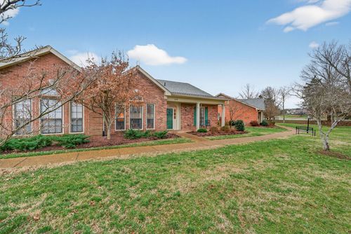 6049 Sunrise Cir, Franklin, TN, 37067-8238 | Card Image