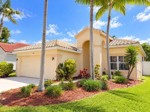 908-908 Tanglewood Cir, Weston, FL, 33327-1845 | Card Image