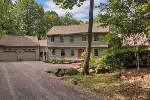 28 Spruce Rd, Wolfeboro, NH, 03894-4113 | Card Image