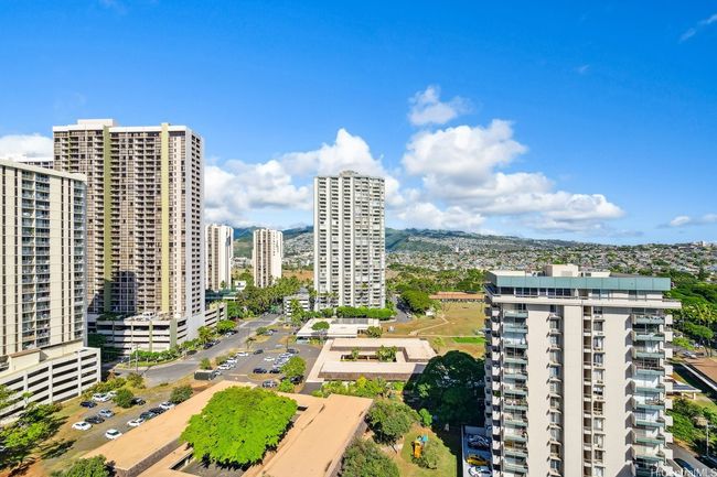 APT-1702 - 2575 Kuhio Ave, Condo with 2 bedrooms, 2 bathrooms and 1 parking in Honolulu HI | Image 7