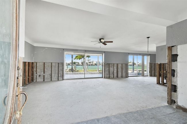 568 Johns Pass Ave, House other with 4 bedrooms, 3 bathrooms and null parking in MADEIRA BEACH FL | Image 25