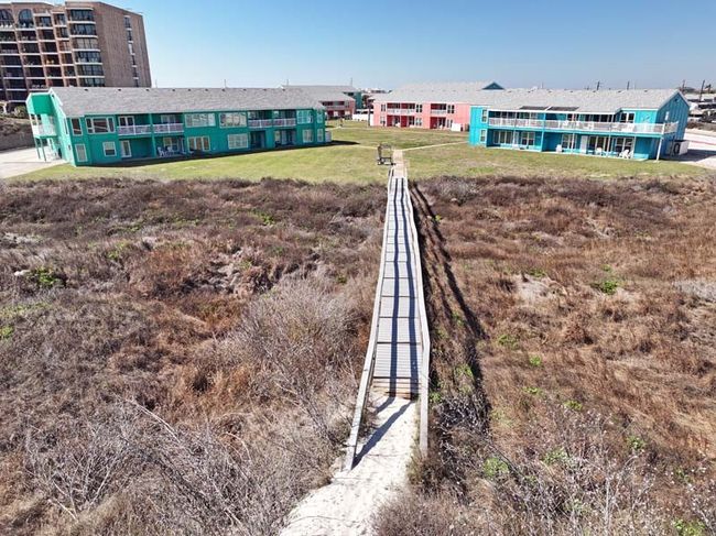 601 - 800 Beach Access Road 1 A, Condo with 3 bedrooms, 2 bathrooms and 2 parking in Port Aransas TX | Image 38