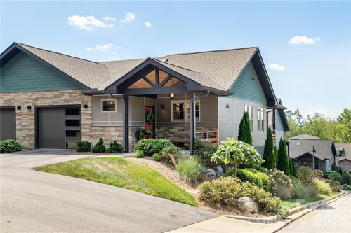 301 Ava Ln, Asheville, NC, 28804-0134 | Card Image