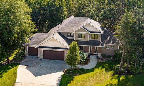 920 Woodlands Ln Se, Oronoco, MN, 55960-3600 | Card Image