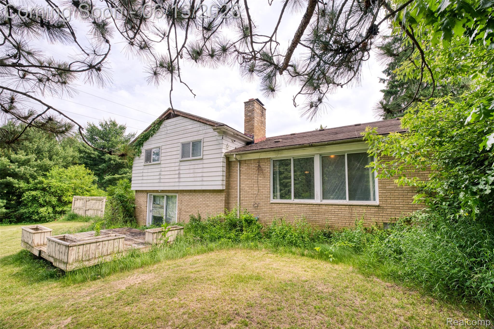 Residential in Commerce Charter Township 5