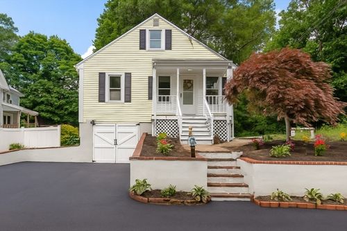 18 Corbin St, Franklin, MA, 02038-1721 | Card Image