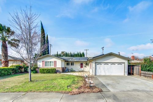 1418 Auburn Way, Woodland, CA, 95695 | Card Image