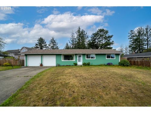 4205 Ginkgo Ave, Tillamook, OR, 97141-2833 | Card Image