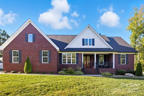 706 Toncin Ave, Bessemer City, NC, 28016-7507 | Card Image