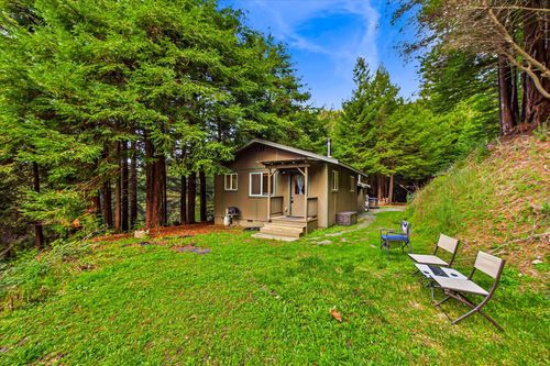 220 Madrone Dr, Weott, CA, 95571-5008 | Card Image