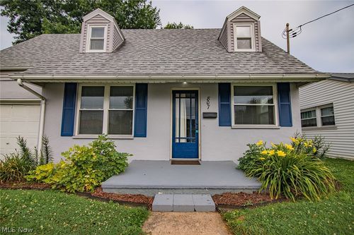 807 Florence St, Belpre, OH, 45714-1739 | Card Image