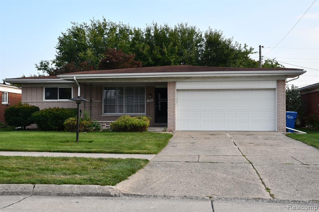Rosselo Ave, Warren, MI 48088