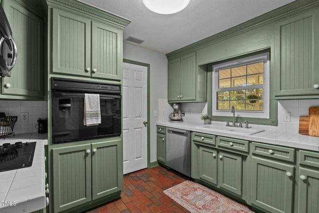 Kitchen | Image 19