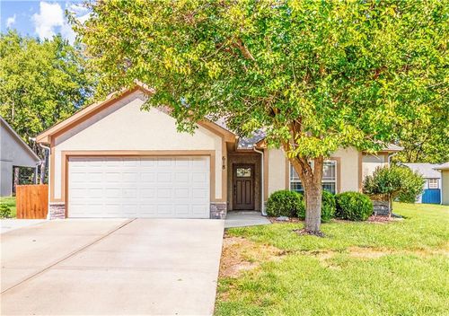 618 Nw Walnut St, Grain Valley, MO, 64029-9302 | Card Image