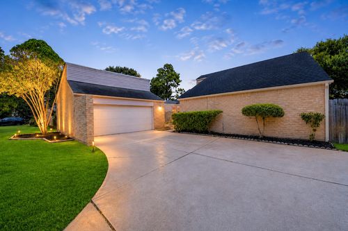 2219 Valley Manor Dr, Missouri City, TX, 77489-5006 | Card Image