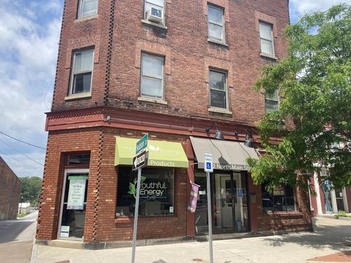 112 N Main St, Saint Albans, VT, 05478-1768 | Card Image