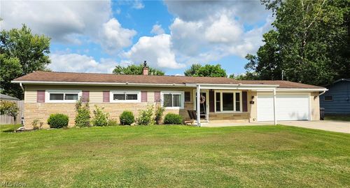 1995 Hathaway Dr, Brunswick, OH, 44212-4025 | Card Image