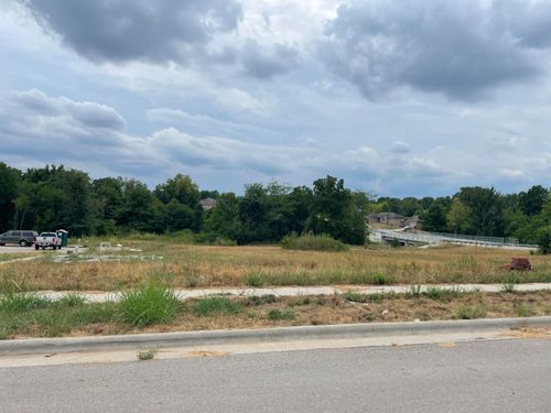 3279 S Greenway St, Springfield, MO, 65807-8958 | Card Image