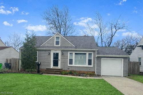 4322 Tamalga Dr, Cleveland, OH, 44121-3522 | Card Image