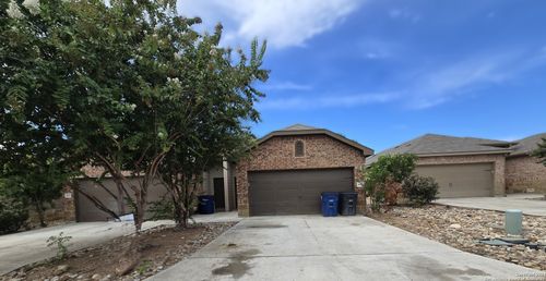 1084 Carolyn Cv, New Braunfels, TX, 78130-4151 | Card Image