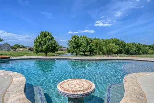 635 Belmont Ln, Van Alstyne, TX, 75495-7019 | Card Image