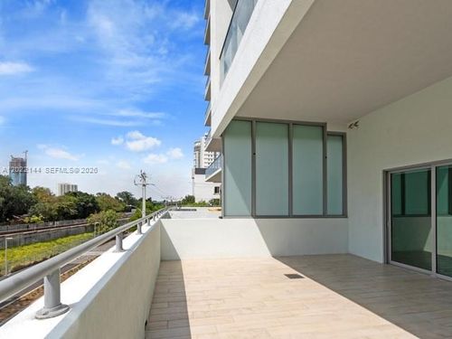 305-1600 Sw 1st Ave, Miami, FL, 33129-1117 | Card Image