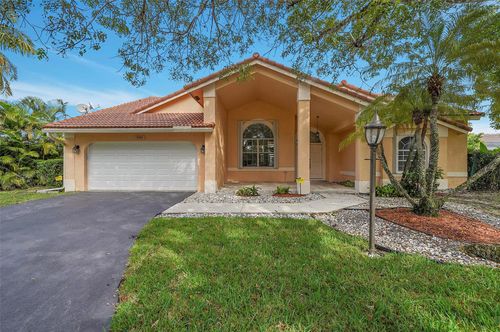 5743 Nw 100th Way, Coral Springs, FL, 33076-2590 | Card Image
