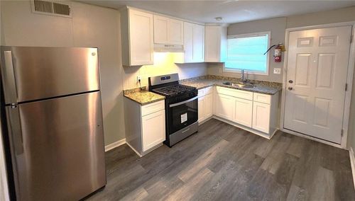 12-558 College St, Hapeville, GA, 30354-1734 | Card Image