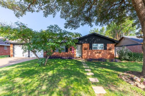 2401 S Elmwood Dr, Abilene, TX, 79605-5645 | Card Image