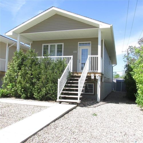 402 York St, Regina, SK, S4R4W8 | Card Image