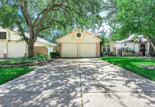 7754 Park Falls Dr, Houston, TX, 77095-1648 | Card Image