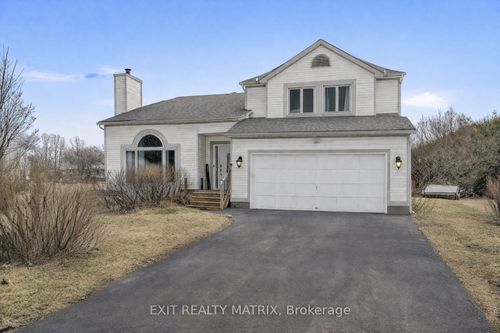 2721 Glen St, Metcalfe, ON, K0A2P0 | Card Image