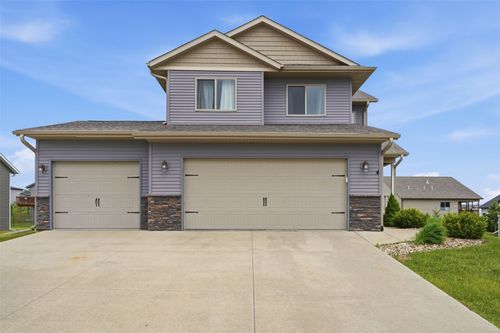 1418 Cardinal Dr, Fairfax, IA, 52228-9659 | Card Image