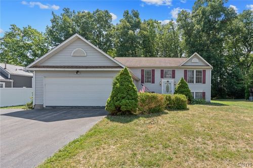 5381 Carrick Cir, Brewerton, NY, 13029-9546 | Card Image