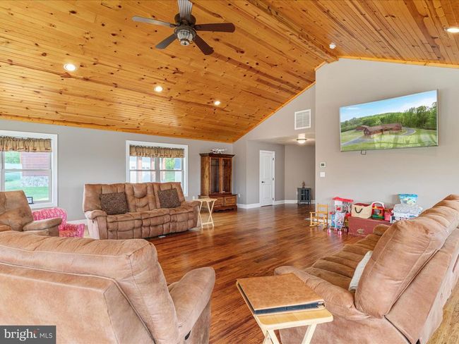 1996 Buck Mountain Rd, House other with 4 bedrooms, 4 bathrooms and null parking in Bentonville VA | Image 19