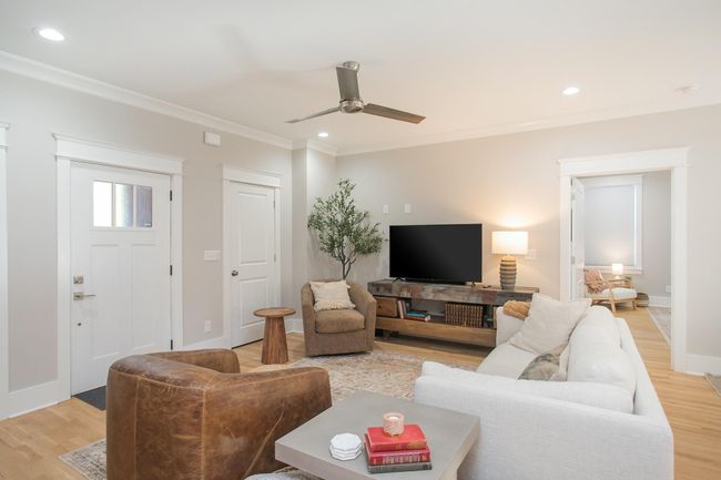 314 W 6 Th St, House other with 5 bedrooms, 3 bathrooms and 2 parking in Columbia TN | Image 4