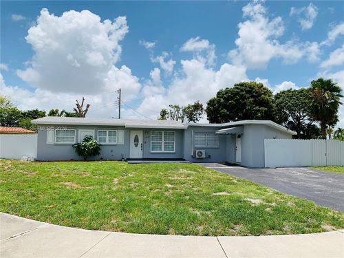 17010 Nw 53rd Ave, Miami Gardens, FL, 33055-4029 | Card Image