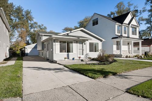 3560 Royal Ave, Berkley, MI, 48072-1455 | Card Image