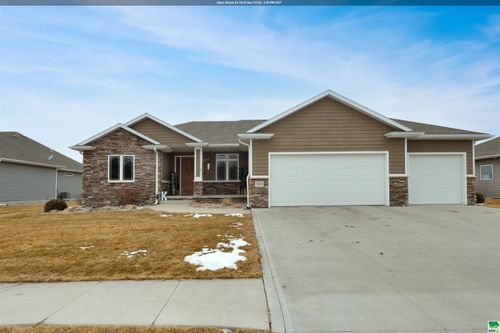 573 Sandstone Circle, Dakota Dunes, SD, 57049 | Card Image