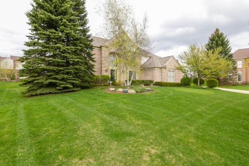 4949 Lexington Ct, Oakland Twp, MI, 48306-1465 | Card Image