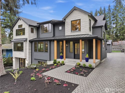 10648 Se 16th St, Bellevue, WA, 98004-7139 | Card Image