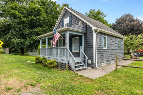 891 Whitney Rd W, Fairport, NY, 14450-1038 | Card Image