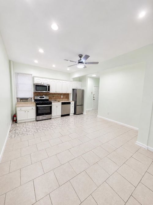 c4-437 53rd St, West New York, NJ, 07093-2060 | Card Image