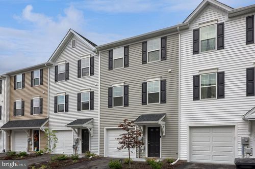 111 Kuechler Ct, READING, PA, 19606-3338 | Card Image